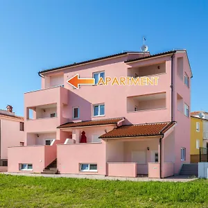 https://apartments-irina-medulin.in-istria.net